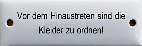 Emailleschild "Kleider ordnen"